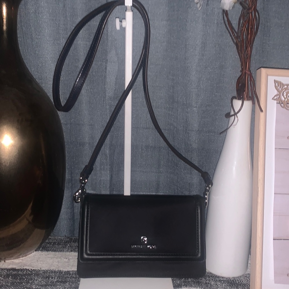Michael Kors Jet Set Charm Phone Crossbody Bag